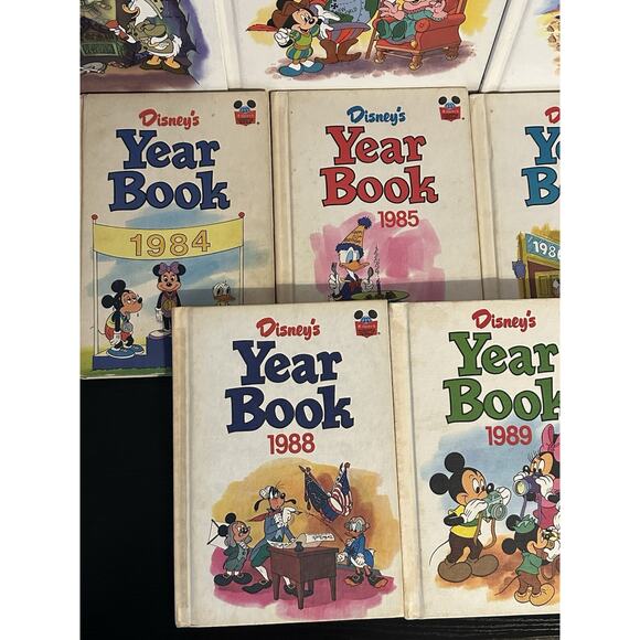 Disney's Year Book Hard Cover 1984-1990, 92 & 98 Yearbook. 89 & 94 Disneys Diary - Picture 2 of 5